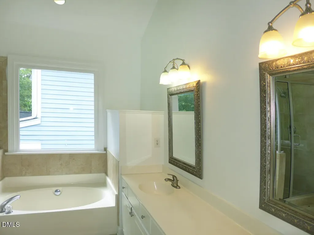 111 Tharrington Drive Chapel Hill NC 27516