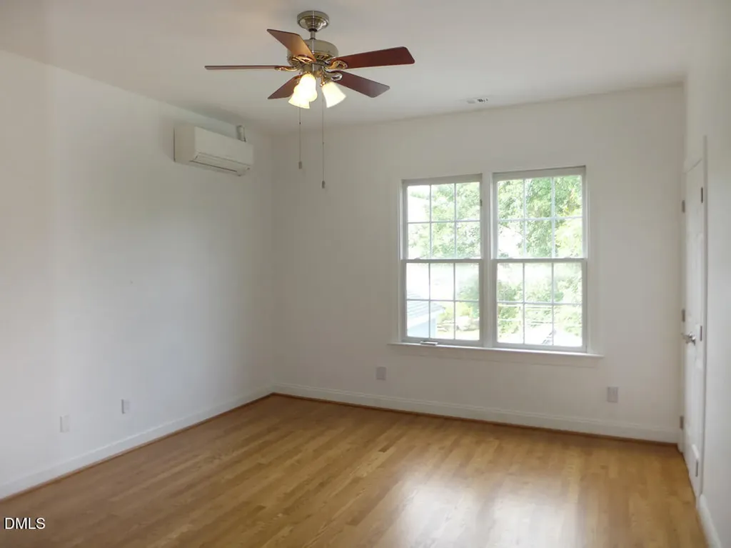 111 Tharrington Drive Chapel Hill NC 27516