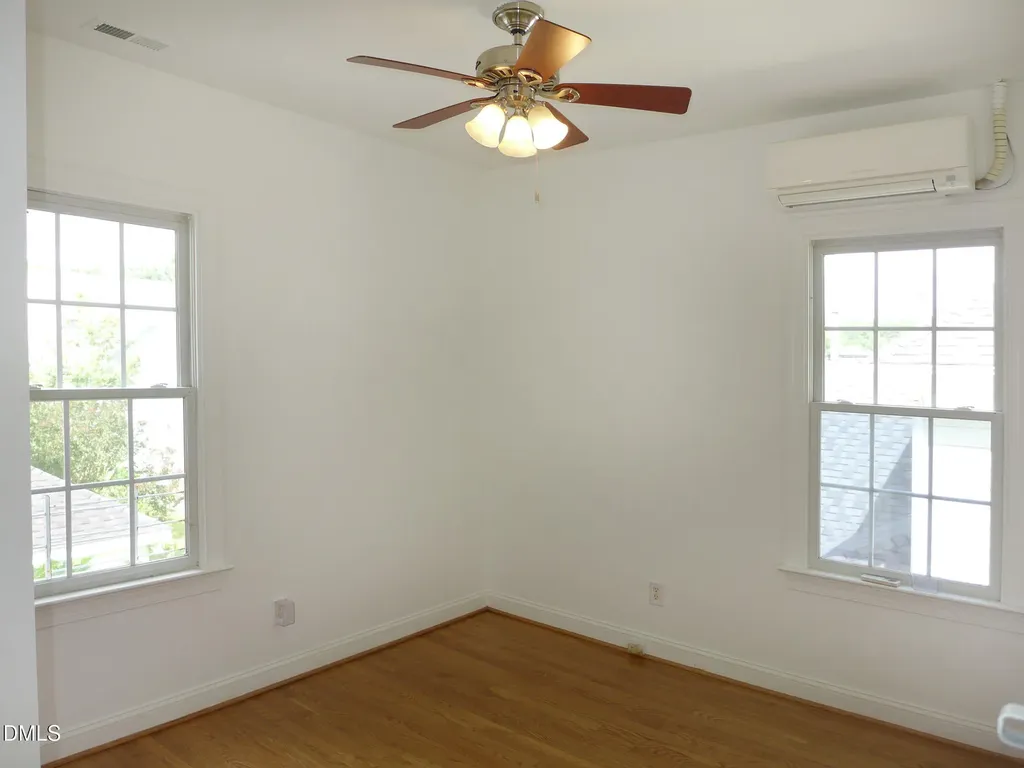 111 Tharrington Drive Chapel Hill NC 27516