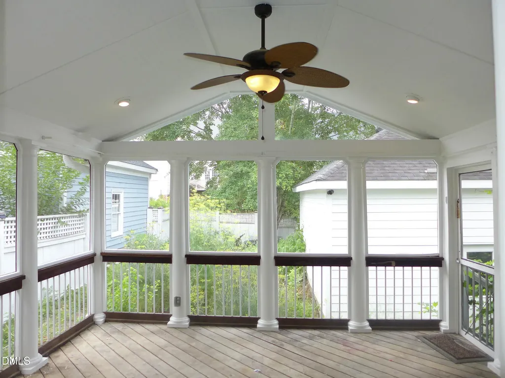 111 Tharrington Drive Chapel Hill NC 27516