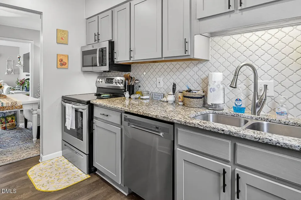 6467 New Market Way Raleigh NC 27615