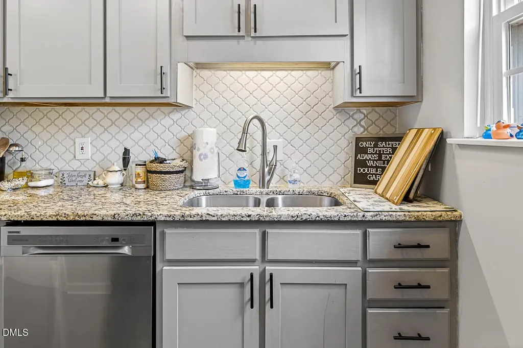 6467 New Market Way Raleigh NC 27615