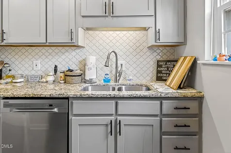 6467 New Market Way Raleigh NC 27615