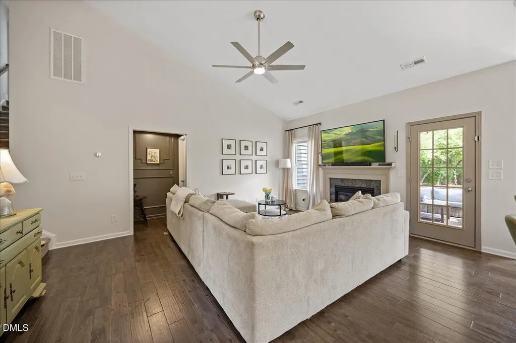 827 Tupelo Glen Court Fuquay Varina NC 27526