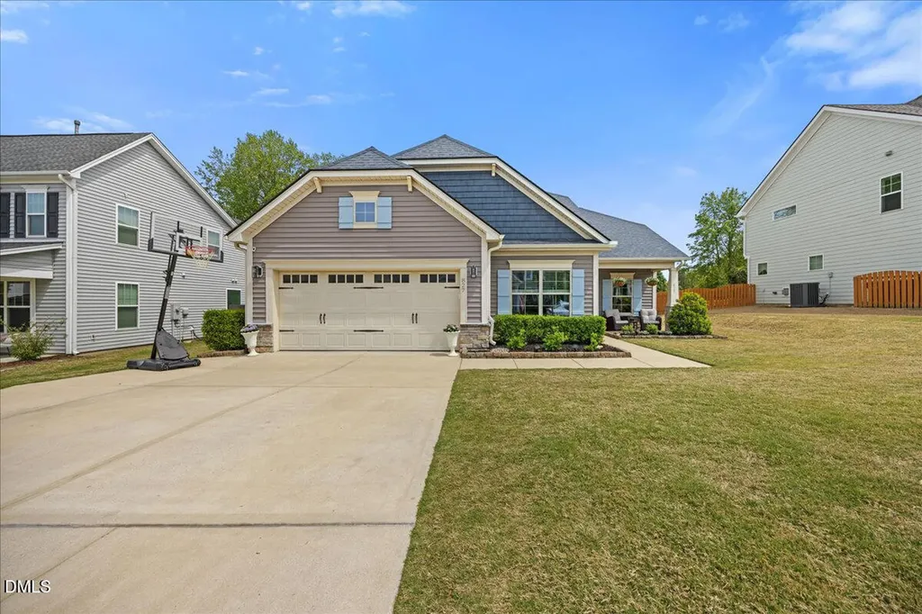 827 Tupelo Glen Court Fuquay Varina NC 27526
