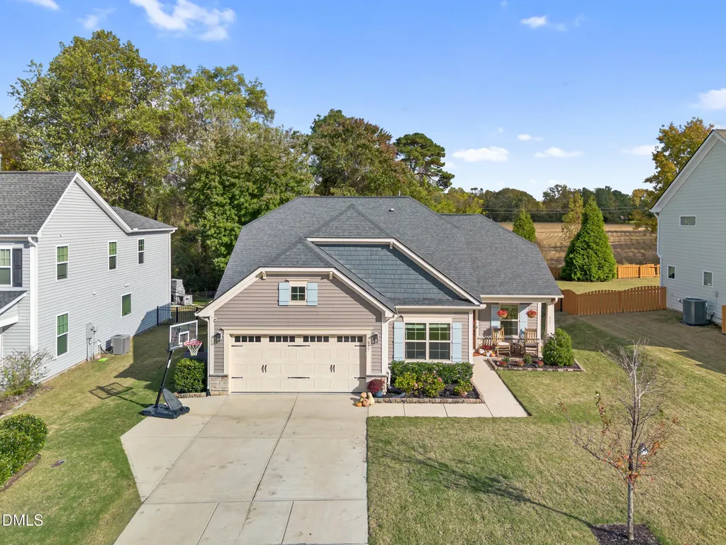 827 Tupelo Glen Court Fuquay Varina NC 27526