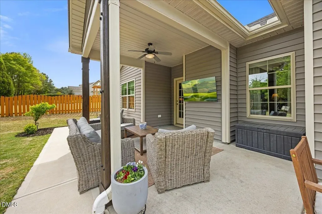 827 Tupelo Glen Court Fuquay Varina NC 27526