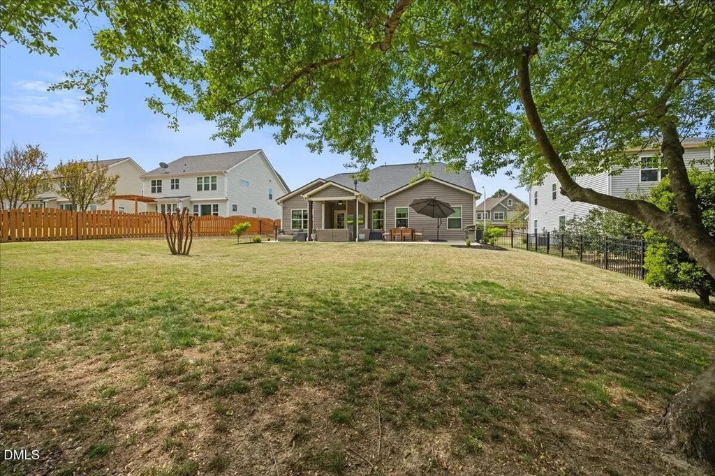 827 Tupelo Glen Court Fuquay Varina NC 27526