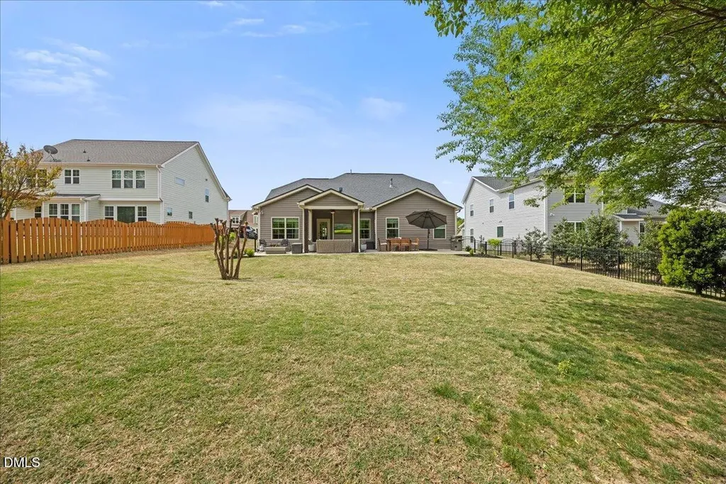 827 Tupelo Glen Court Fuquay Varina NC 27526