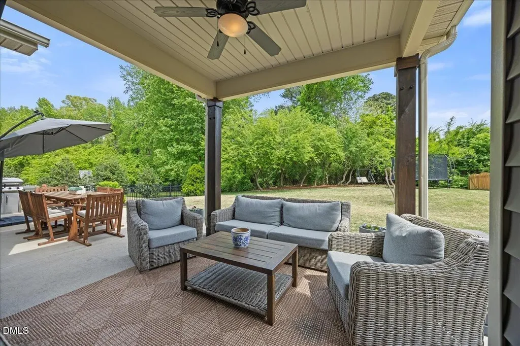 827 Tupelo Glen Court Fuquay Varina NC 27526