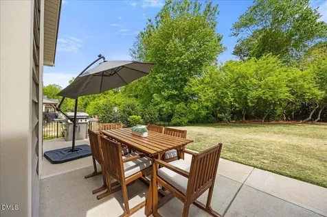 827 Tupelo Glen Court Fuquay Varina NC 27526