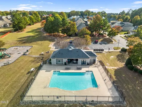 827 Tupelo Glen Court Fuquay Varina NC 27526