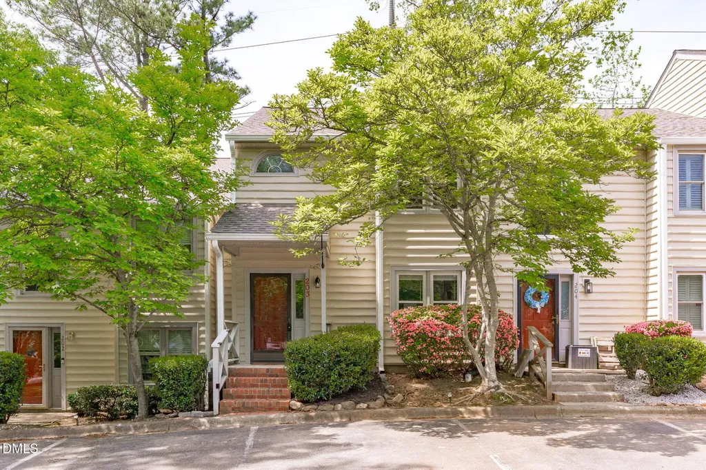 203 Oak Hollow Court Raleigh NC 27613