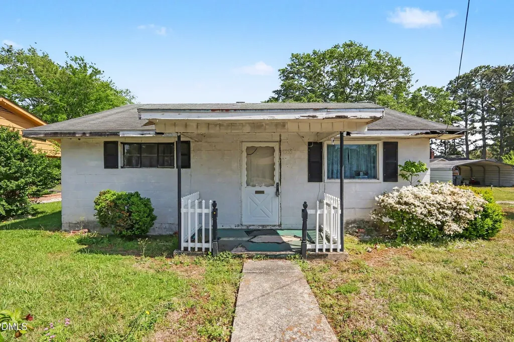 1008 Seaboard Street Goldsboro NC 27530