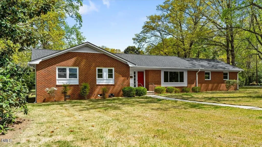 2805 Amherst Avenue Burlington NC 27215