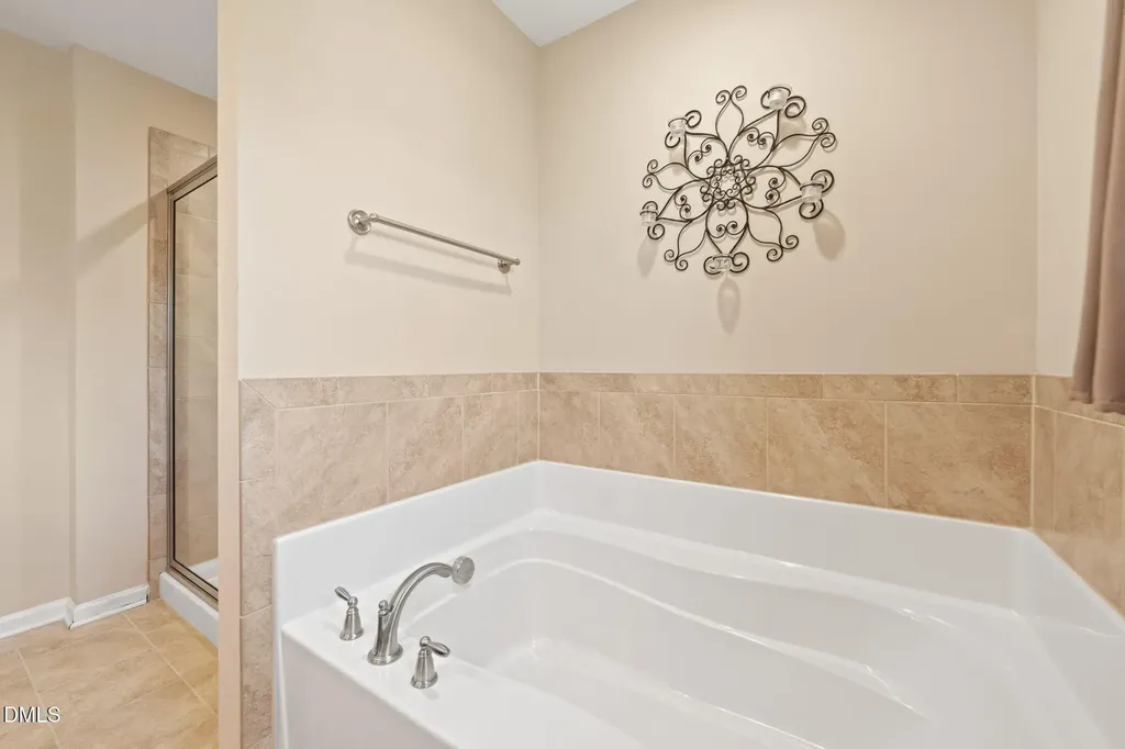 1004 Renewal Place Raleigh NC 27603