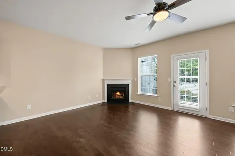 1004 Renewal Place Raleigh NC 27603