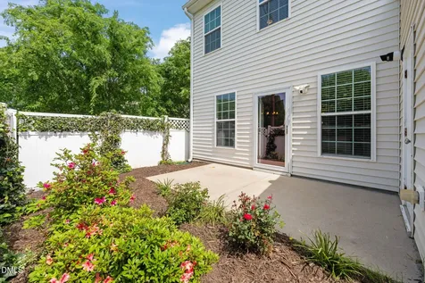 1004 Renewal Place Raleigh NC 27603