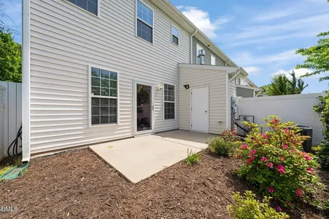 1004 Renewal Place Raleigh NC 27603