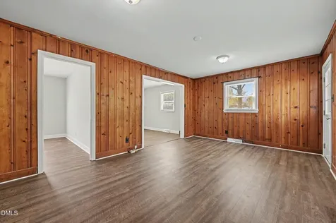 2526 Hyde Street Burlington NC 27217