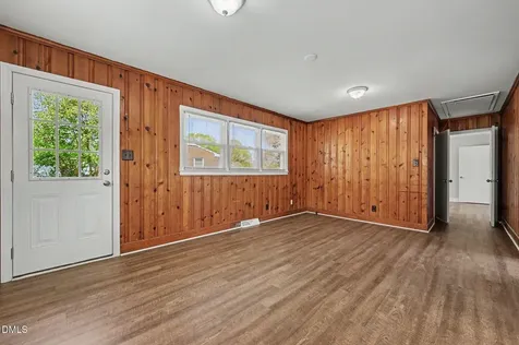 2526 Hyde Street Burlington NC 27217