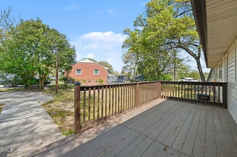 2526 Hyde Street Burlington NC 27217