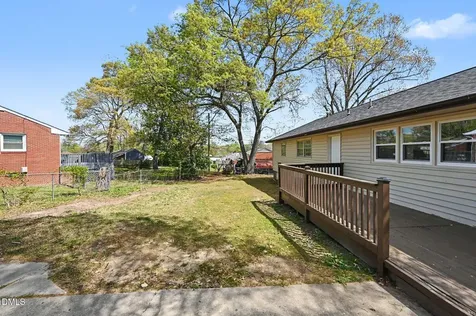 2526 Hyde Street Burlington NC 27217