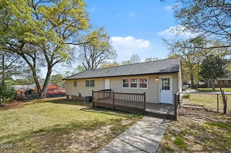 2526 Hyde Street Burlington NC 27217