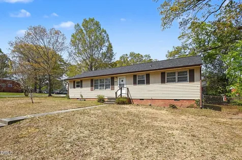 2526 Hyde Street Burlington NC 27217