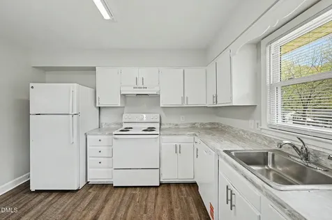 2526 Hyde Street Burlington NC 27217