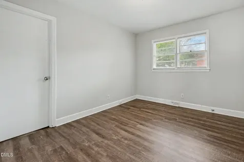 2526 Hyde Street Burlington NC 27217