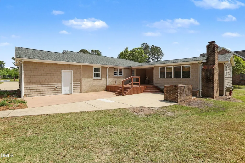 1782 Chicora Road Dunn NC 28334