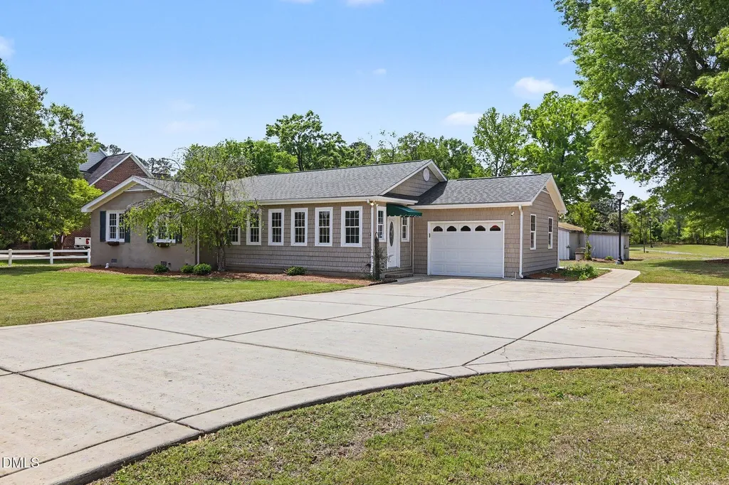 1782 Chicora Road Dunn NC 28334