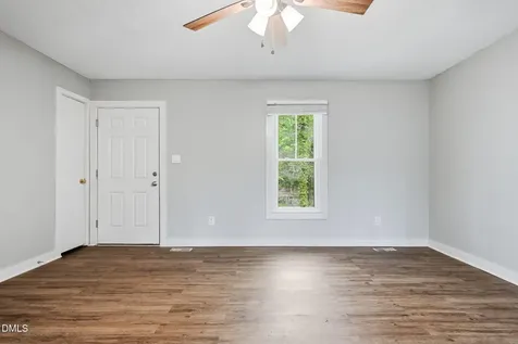 943 Holden Road Youngsville NC 27596