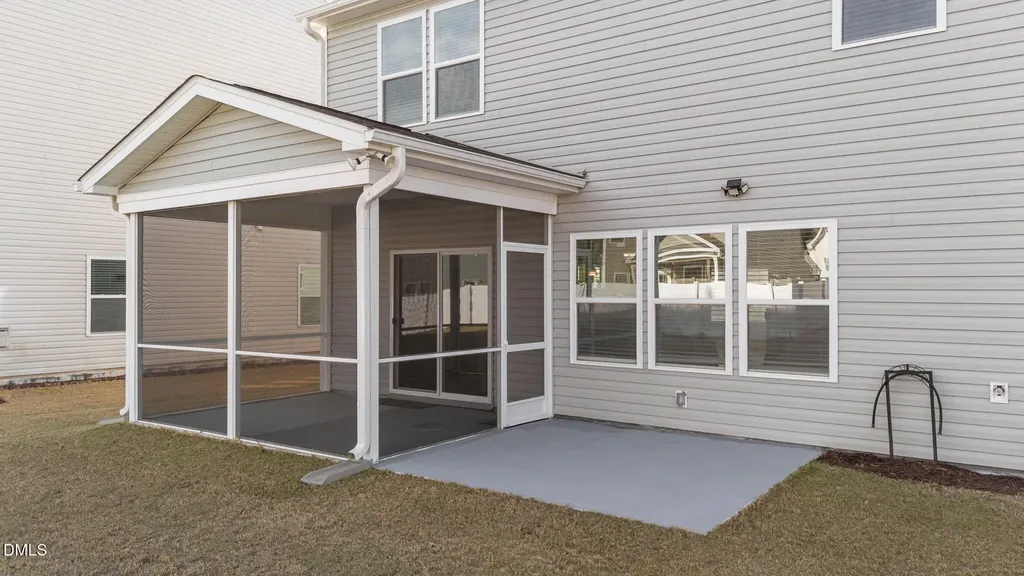 1333 Amos Park Street Fuquay Varina NC 27526