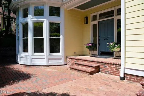207 Oak Park Drive Chapel Hill NC 27517