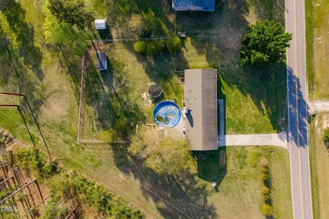 2732 Nutbush Road Henderson NC 27537