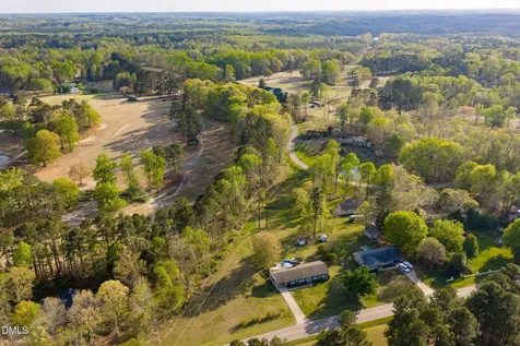 2732 Nutbush Road Henderson NC 27537