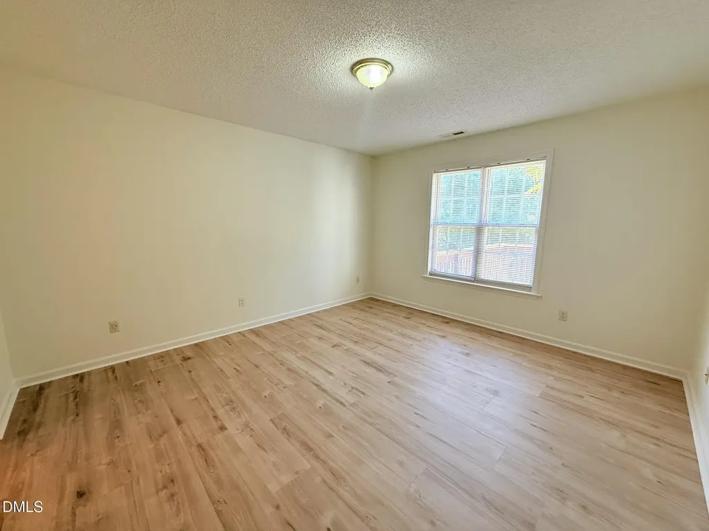 1529 Crag Burn Lane Raleigh NC 27604