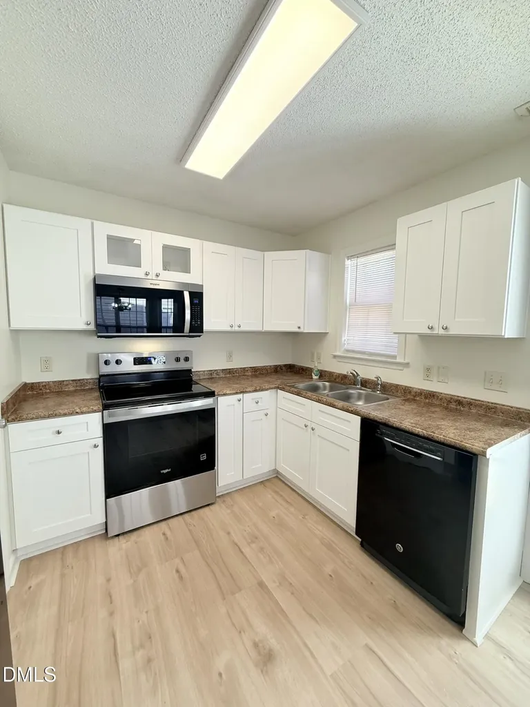1529 Crag Burn Lane Raleigh NC 27604