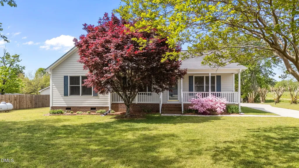709 Slippery Bank Court Benson NC 27504