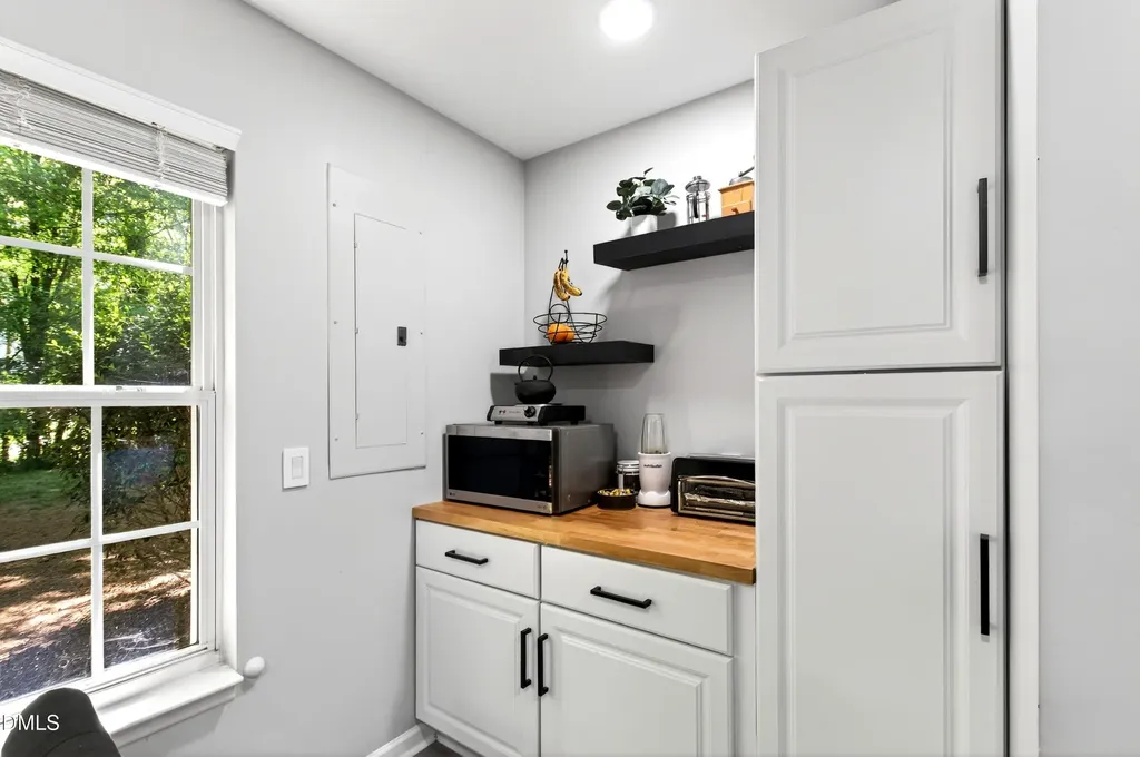 37 Red Lane Raleigh NC 27606