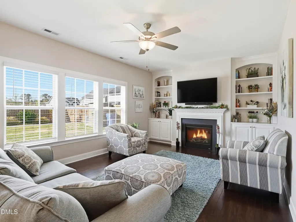 1127 Clearwood Lane Fuquay Varina NC 27526