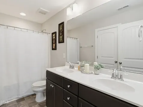 1127 Clearwood Lane Fuquay Varina NC 27526