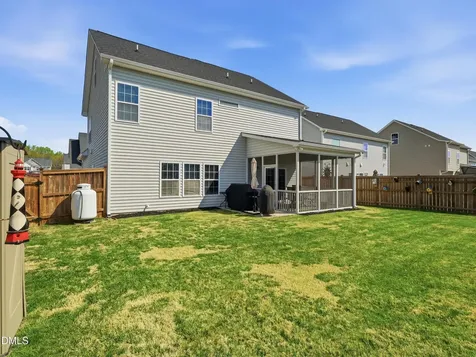 1127 Clearwood Lane Fuquay Varina NC 27526