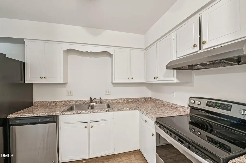 642 Pine Ridge Place Raleigh NC 27609
