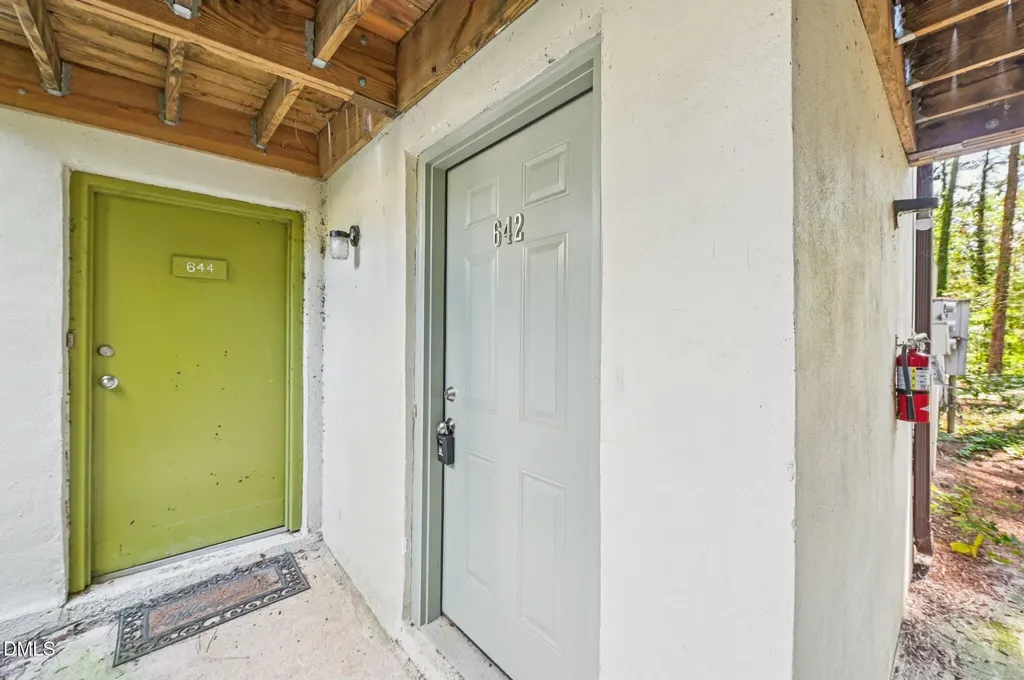 642 Pine Ridge Place Raleigh NC 27609