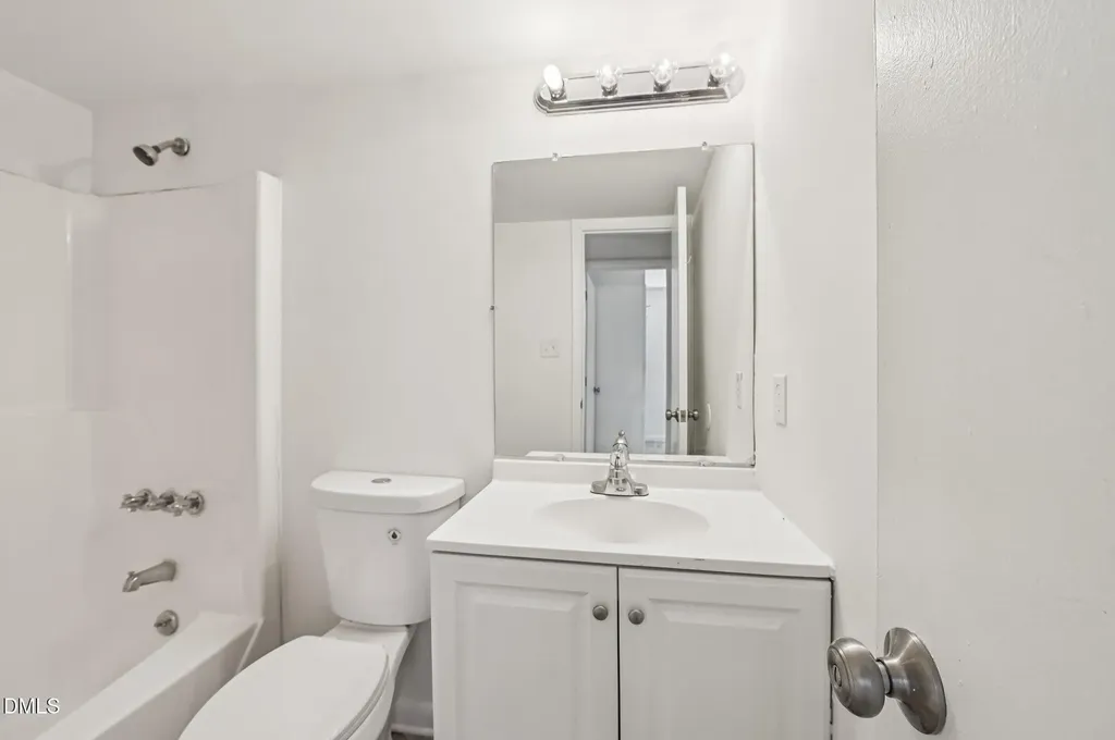 642 Pine Ridge Place Raleigh NC 27609