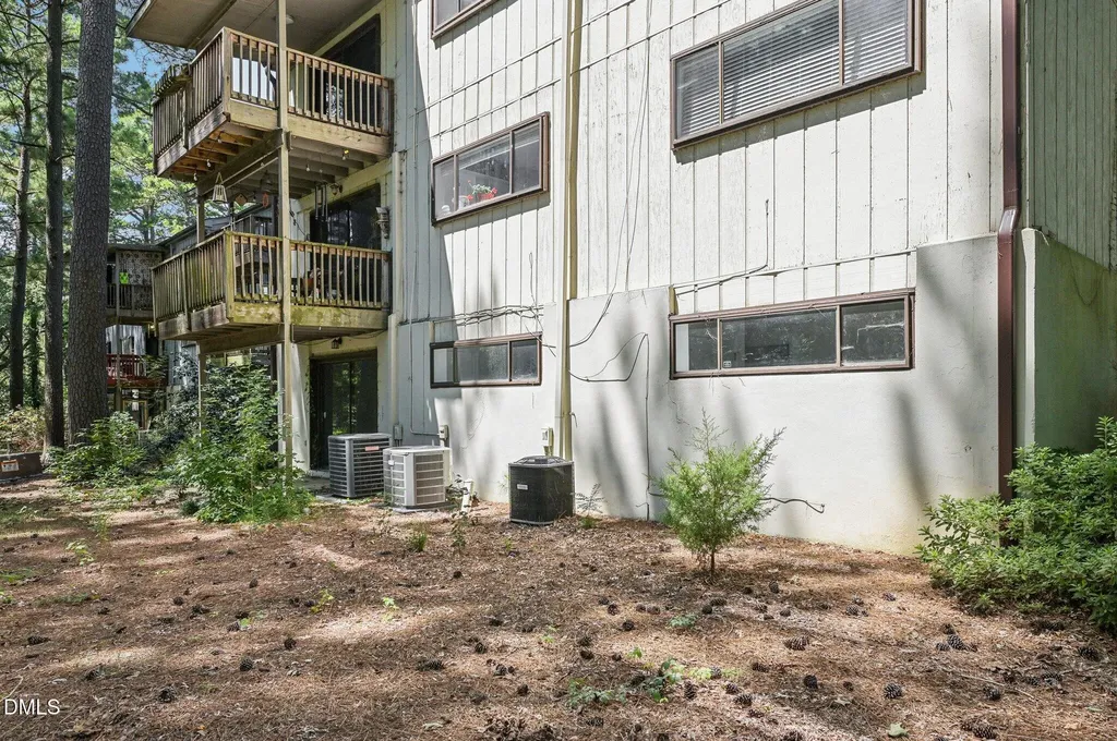 642 Pine Ridge Place Raleigh NC 27609
