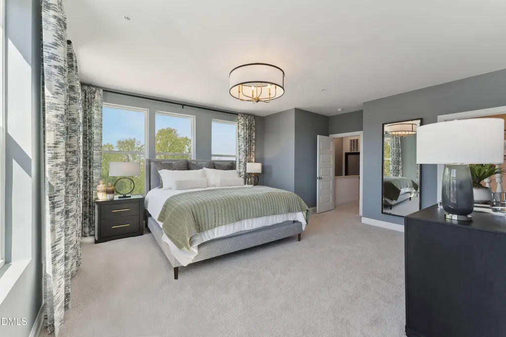 152 N White Street Wake Forest NC 27587